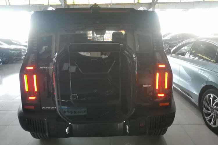 Used JETOUR Traveler 2023 2.0T All-Wheel-Drive CrossPRO
