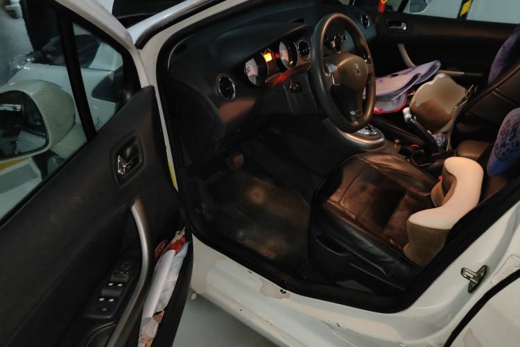 Used Peugeot 408 2013 2.0L Automatic Comfort Edition
