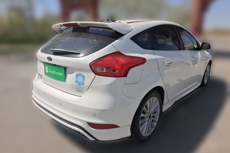 Used Ford Focus 2017 Hatchback EcoBoost 180 Automatic Elite Model Rear Right 45 Deg