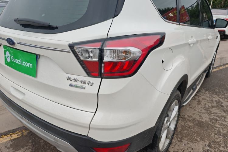 Used Ford Kuga 2017 EcoBoost 180 Two-Wheel-Drive Platinum Edition