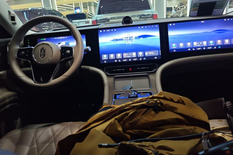 Used Hima AITO M9 2024 Range-Extended Ultra Version 52 kWh 5-Seater Model
