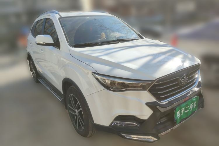 Used Bestune X40 2017 1.6L Automatic Prestige Edition Front Right 45 Deg