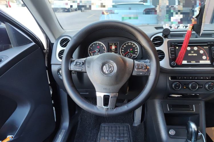 Used Volkswagen Tiguan 2015 1.8TSI Automatic Two-Wheel Drive Luxury Model Steering Wheel