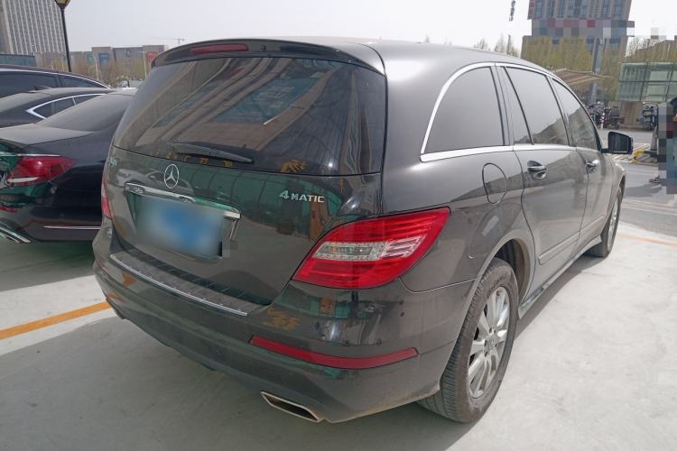 Used Mercedes-Benz R-Class 2017 R 320 4MATIC Business Edition Prestige Model
