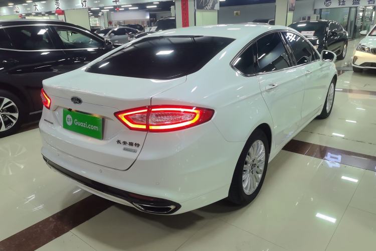 Used Ford Mondeo 2013 2.0L GTDi 200 Fashion Edition Rear Right 45 Deg