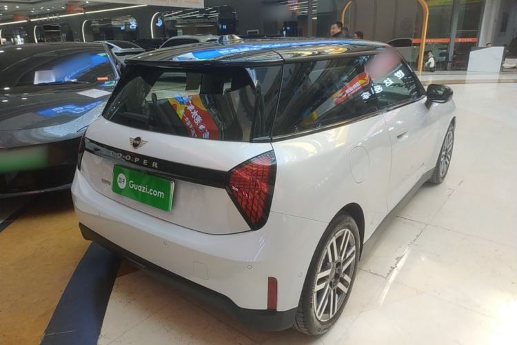 Used MINI Electric MINI COOPER 2025 Model Facelift 466km COOPER E Classic Style
