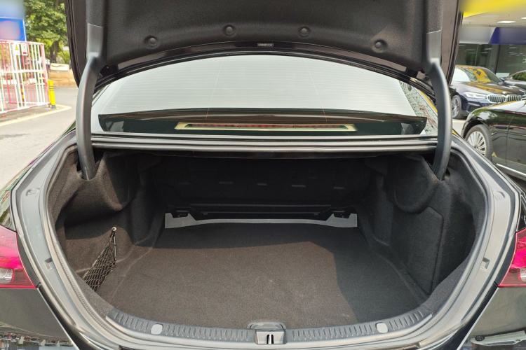 Used Mercedes-Benz E-Class 2023 Updated E 300 L Luxury Edition
