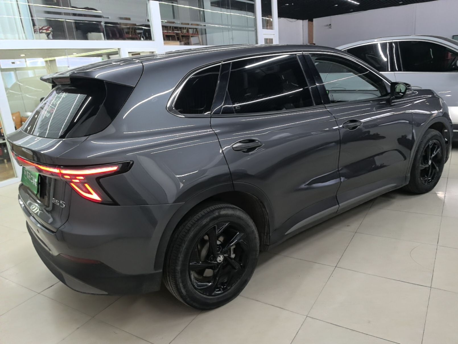 MG ES5 2025 425 Pro Rear-Drive Version — снимка 6