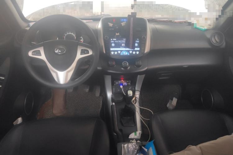 Used Lifan Auto X60 2012 Discovery Edition 1.8L Manual Luxury Model
