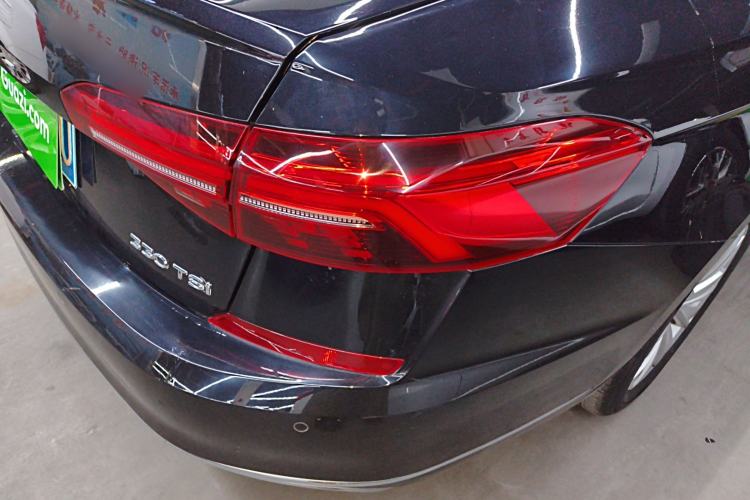 Used Volkswagen Passat 2019 330TSI Elite Edition China VI Right Rear Taillight