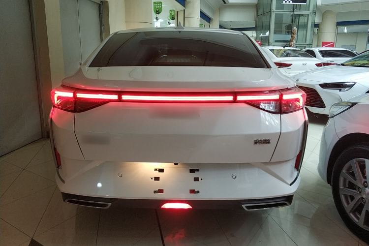 Used Dongfeng Aeolus Yixuan 2021 230T Automatic Chasing Shadow Edition
