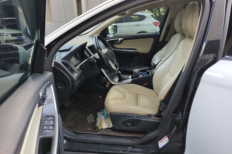 Used Volvo XC60 2013 T5 Comfort Edition Left Front Seat