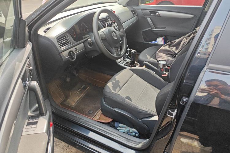 Used Volkswagen Lavida 2013 Revised Classic 1.6L Manual Fashion Edition Driver Seat