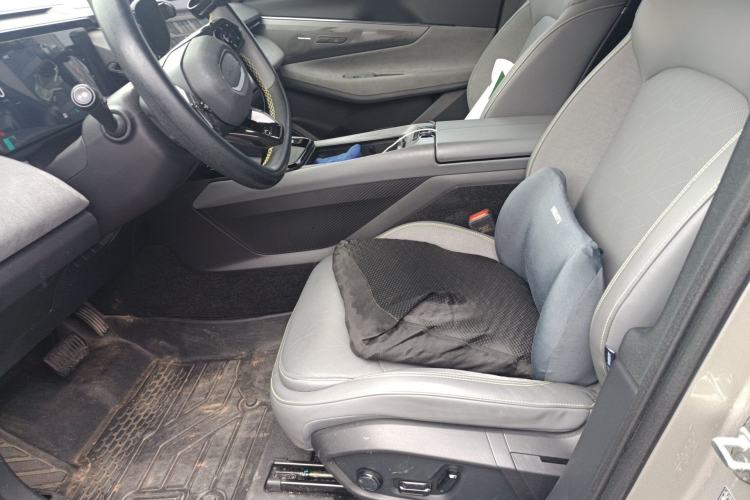 Used Lynk & Co 08 EM-P 2023 245km Ultra-Long Range Halo
