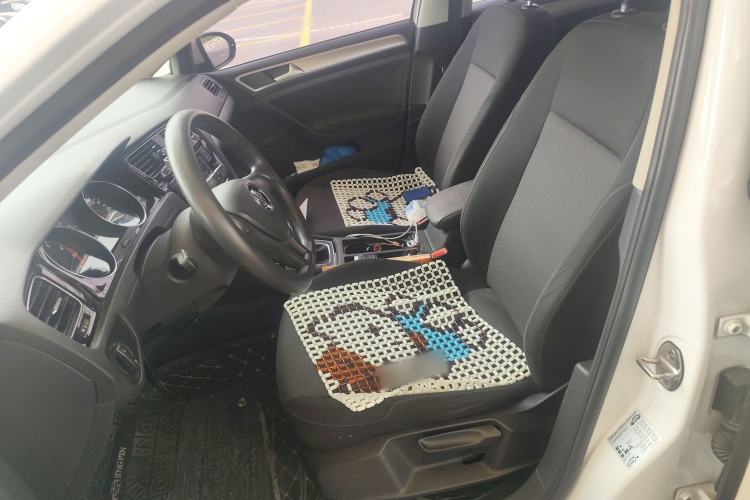 Used Volkswagen Golf 2018 1.6L Automatic Fashion Model
