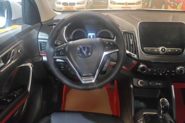 Used CHANGAN CS55 2018 1.5T Manual Colorful Model China V Standard Steering Wheel