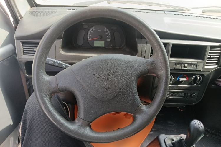 Used Wuling Zhiguang 2020 1.2L Practical Model China VI LSI Steering Wheel