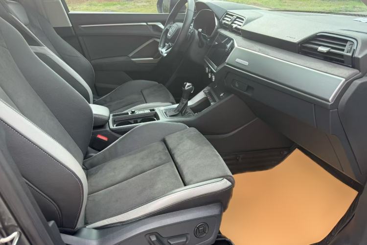 Used Audi Q3 2022 40 TFSI Fashion Dynamic Model