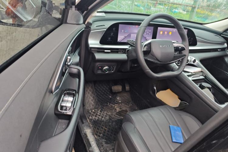 Used EXEED Lingyun 2025 300T Two-Wheel Drive Starry Edition