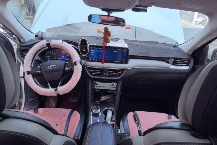 Used Ford Escape 2020 EcoBoost 245 Two-Wheel-Drive Titanium Edition
