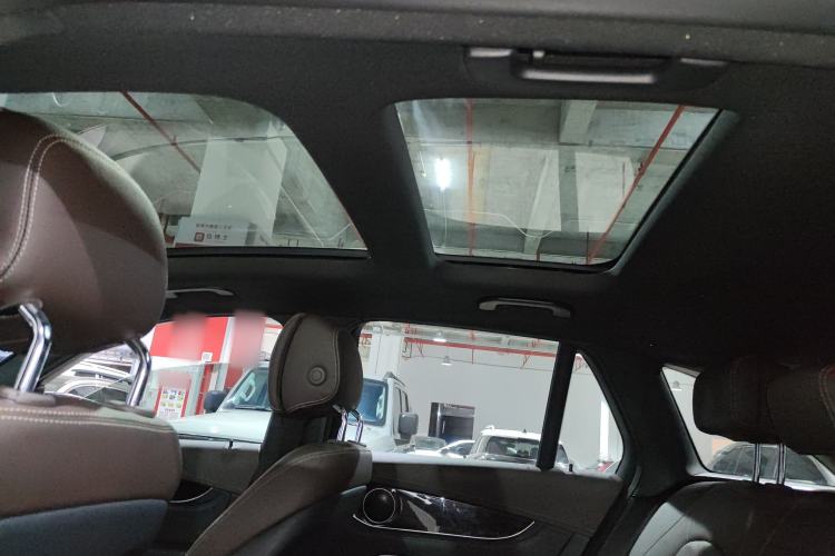 Used Mercedes-Benz GLC 2018 Facelift GLC 260 4MATIC Luxury Edition
