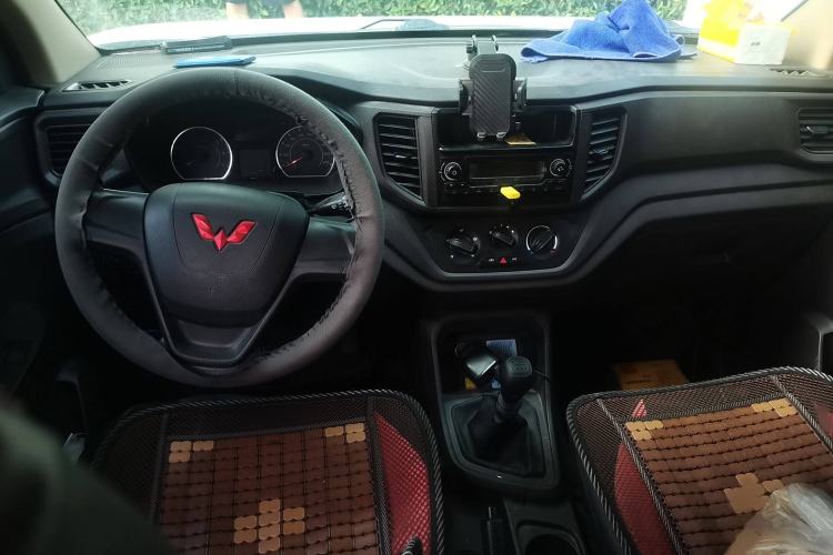 Used Wuling Hongguang V 2022 1.5L Jingqu Edition Electric-Assist LAR