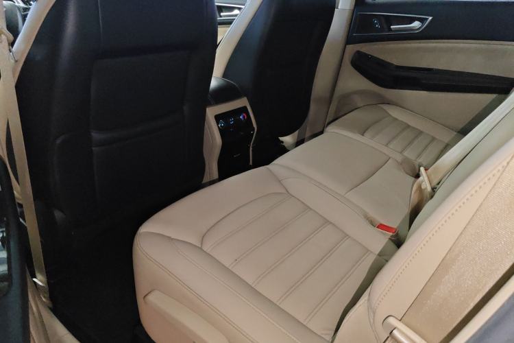 Used Ford Edge 2016 EcoBoost 245 Two-Wheel-Drive Titanium 7-Seater