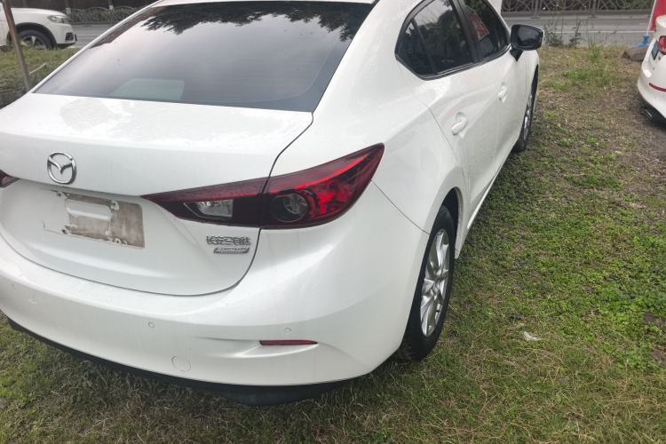 Used Mazda 3 Axela 2014 Sedan 1.5L Automatic Luxury Model