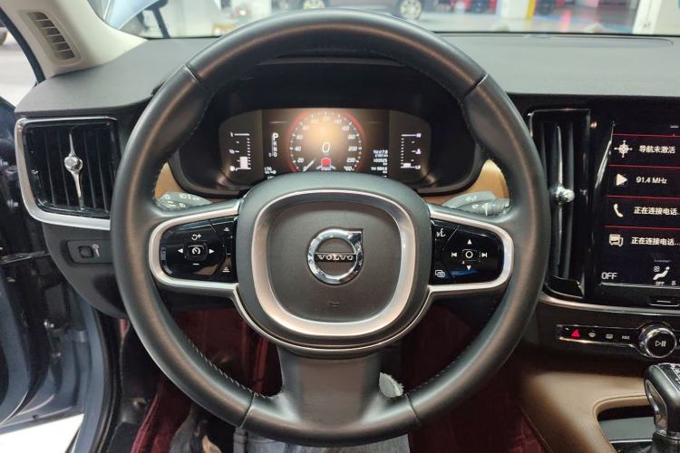 Used Volvo S90 2018 T4 Zhiyi Edition
