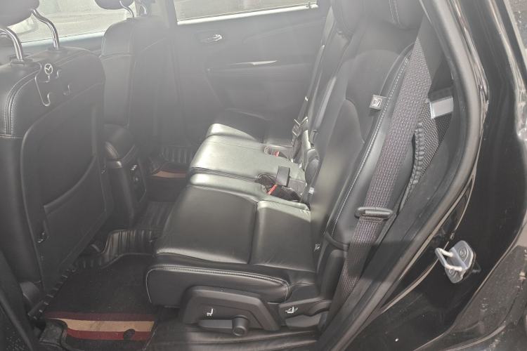 Used Dodge Journey 2013 2.4L Two-Wheel Drive Luxury Version