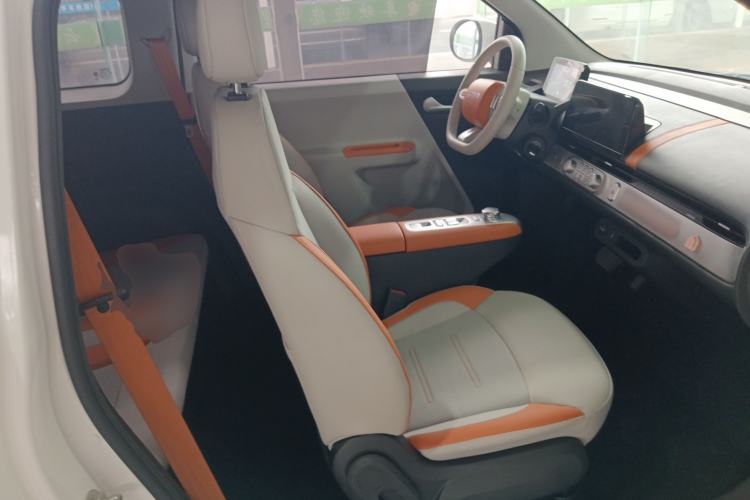 Used CHANGAN NEVO Lumin 2025 301km Honey Dew Edition Right Front Seat