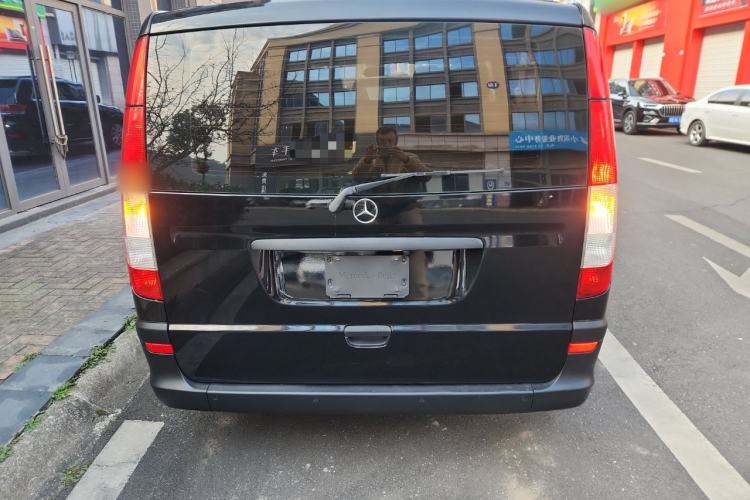 Used Mercedes-Benz Vito 2011 2.5L 7-seater executive version