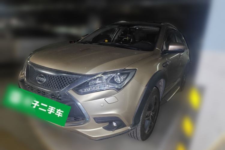 Used BYD Tang New Energy 2015 2.0T Four-Wheel-Drive Flagship Model