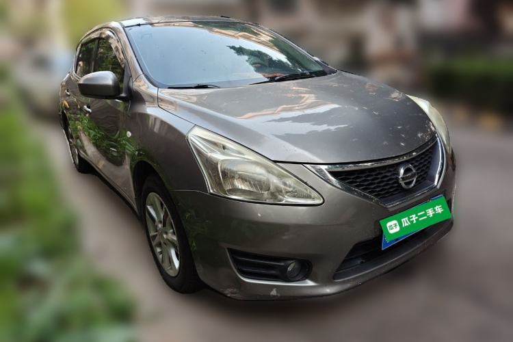 Used Nissan Tiida 2011 1.6L CVT Smart Version Front Right 45 Deg