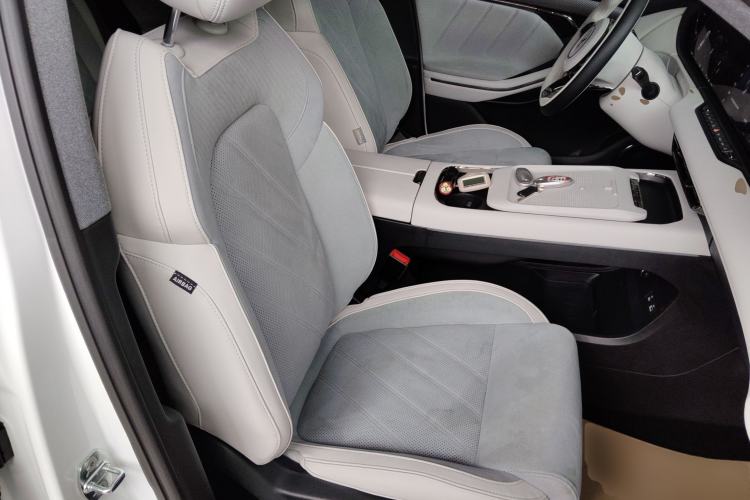 Used VOYAH FREE 2025 318 318 km Rear-Drive Touring Edition Right Front Seat