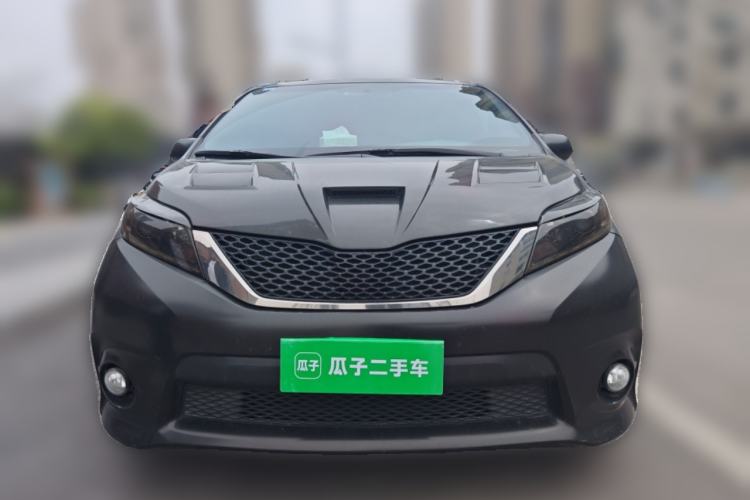 Used Toyota SIENNA 2015 3.5L Two-Wheel Drive LE Front