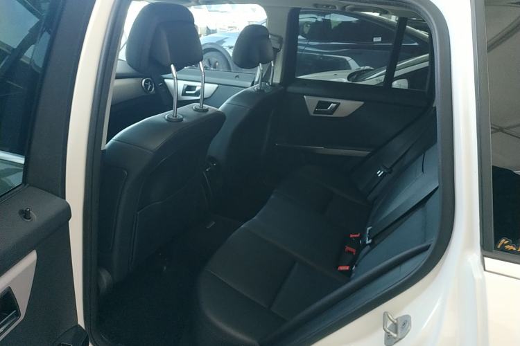 Used Mercedes-Benz GLK-Class 2013 GLK 300 4MATIC Dynamic Sunroof Model