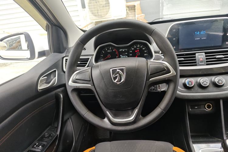 Used Baojun 310 2017 1.5L Manual Fashion Model Steering Wheel