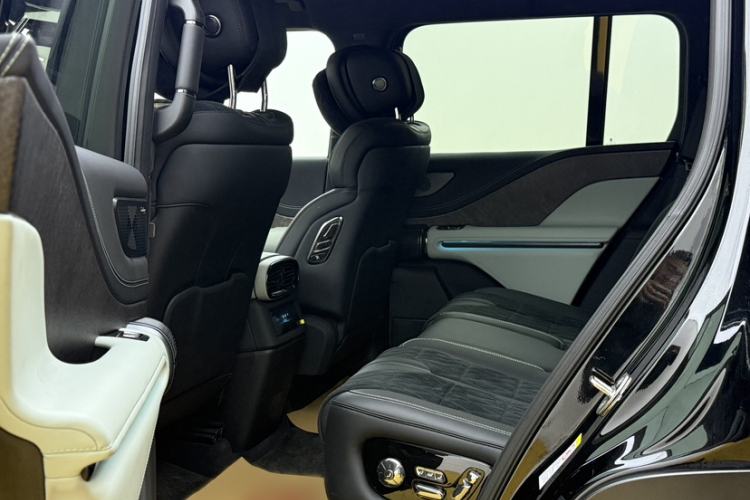 Used Yangwang U8 2024 Off-Road Enthusiast Edition
