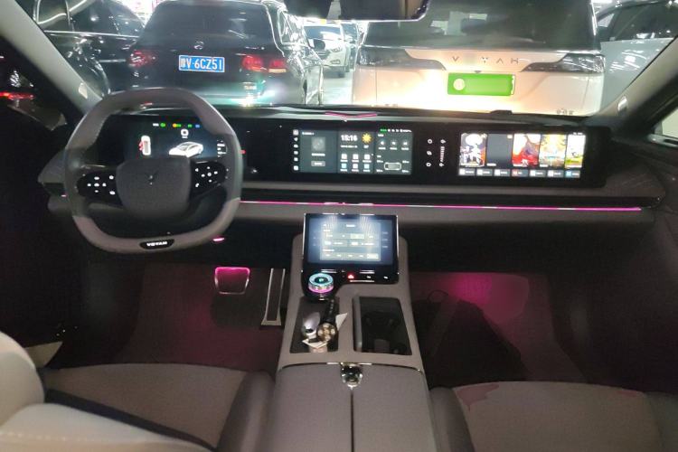 Used VOYAH PASSION 2024 PHEV Four-Wheel Drive Ultra-Long Range Flagship Model