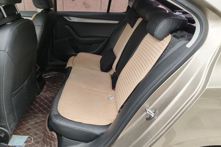 Used Skoda Octavia 2019 1.5L Automatic Smart Drive Luxury Edition China V Standard Left Rear Seat