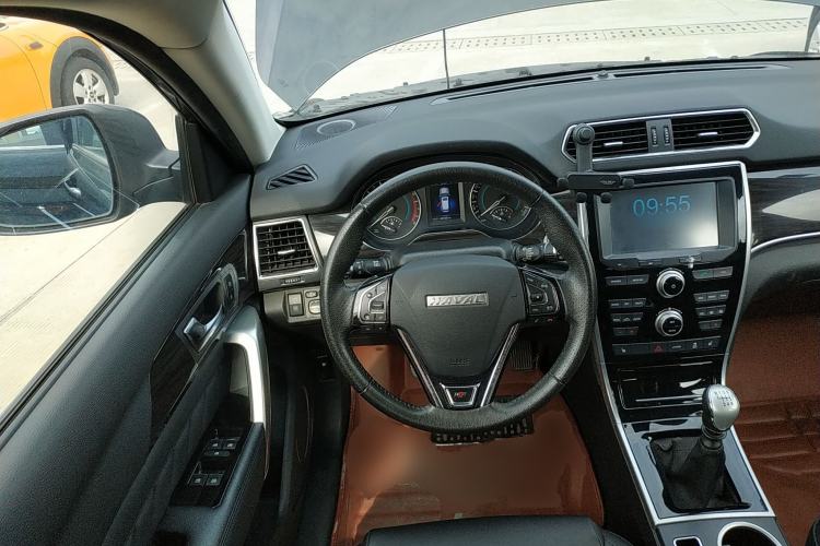 Used Haval H2 2016 Red-Label 1.5T Manual Two-Wheel Drive Luxury Model