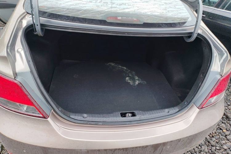 Used Hyundai Verna (older generation) 2014 1.4L Manual Smart GLS Trim Trunk