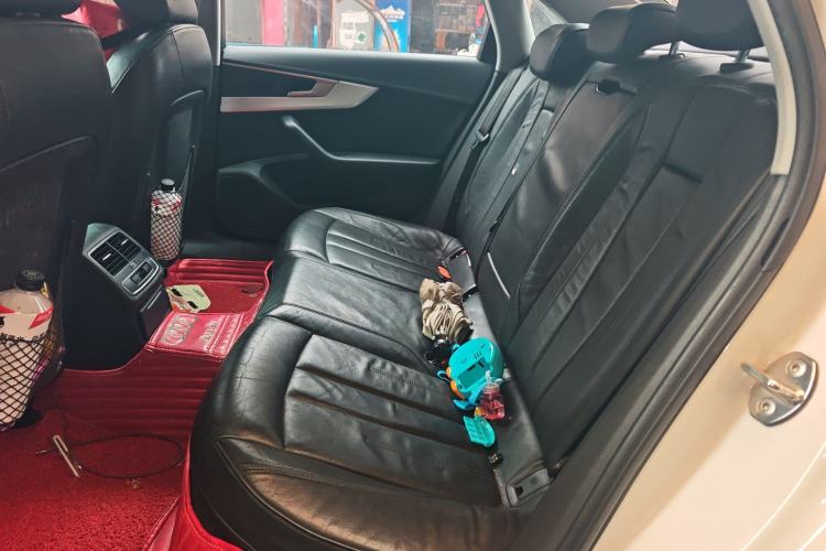 Used Audi A4L 2018 30th Anniversary Edition 40 TFSI Fashion Model
