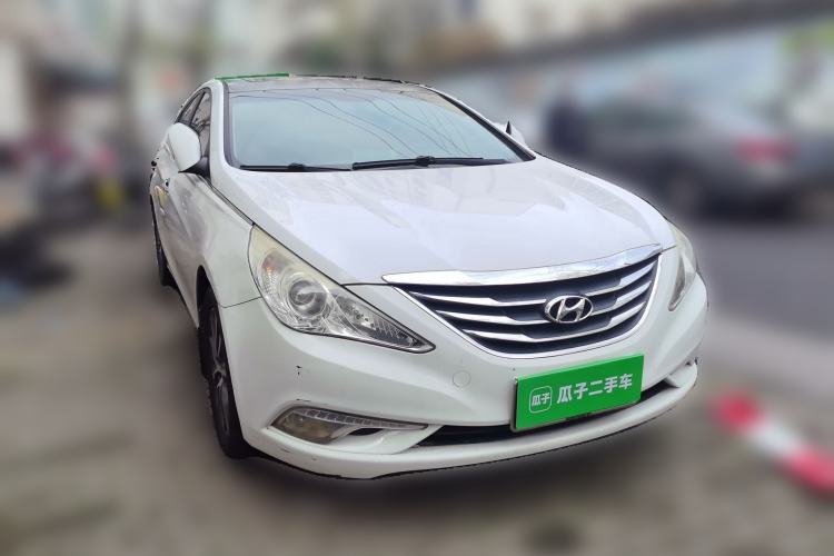 Used Hyundai Sonata 2013 2.0L Automatic Luxury Edition Front Right 45 Deg