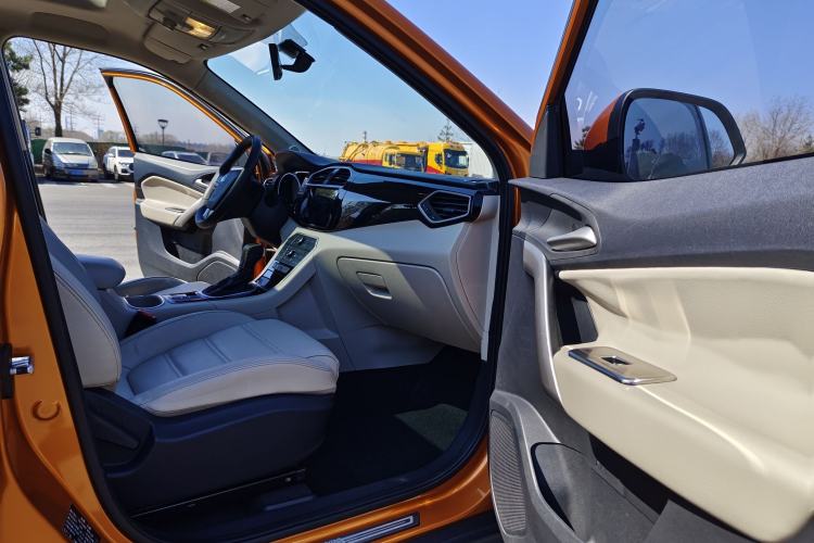 Used MG GS 2015 1.5TGI TST Luxury Edition Interior 6