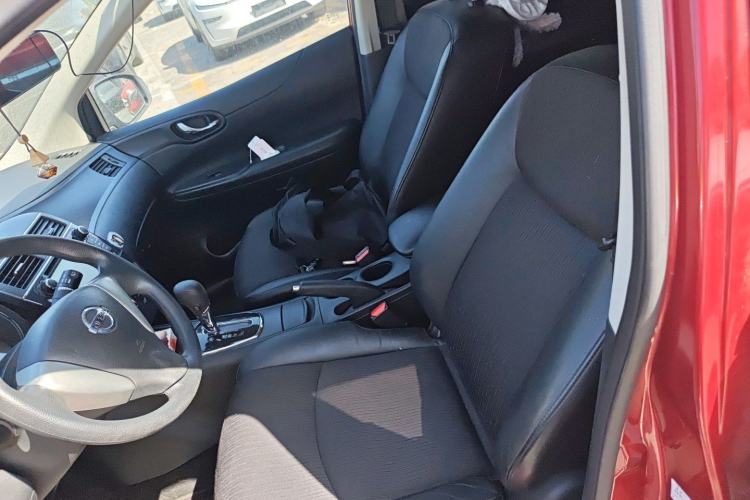 Used Nissan Tiida 2011 1.6L CVT Smart Version
