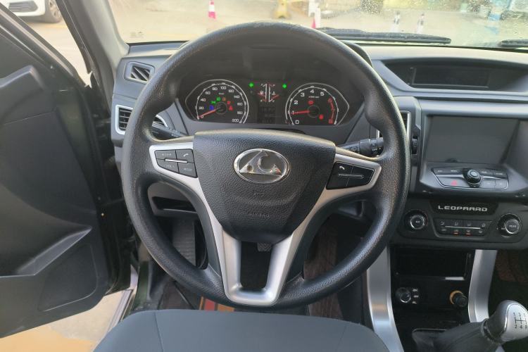 Used Leopaard Q6 2015 2.4L Manual 4x4 Excellence Edition