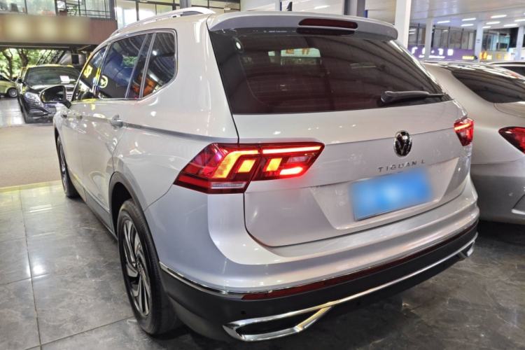 Used Volkswagen Tiguan L 2023 330TSI Automatic Two-Wheel Drive Smart Edition
