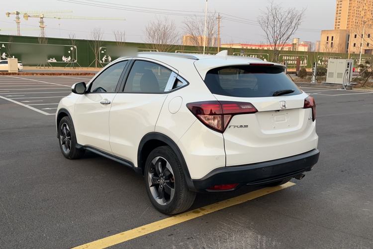 Used Honda Vezel 2015 1.8L CVT 2WD Luxury Model
